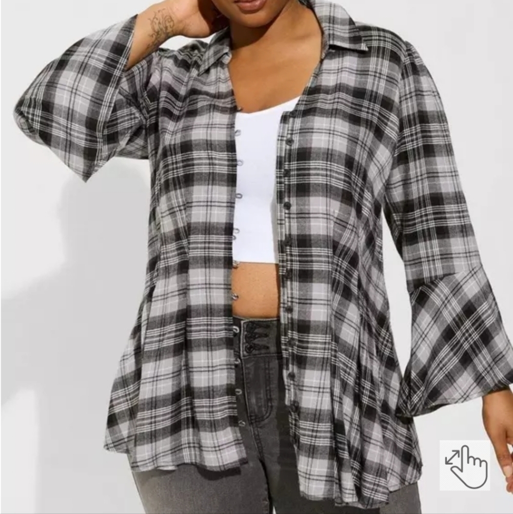 Torrid Black And White Plaid Button Down Top Size 2 - Picture 2 of 10